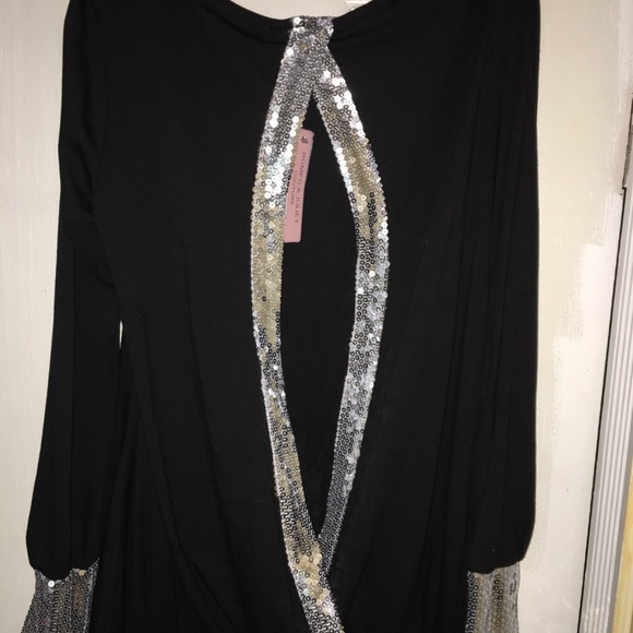 Black open back party dress - Picture 5 of 6